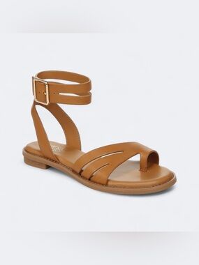 Sarto toe detail flat tan sandals 9.5